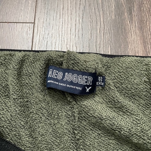 🚨Last Chance🚨 Olive Green Women's Joggers American Eagle - Picture 6 of 8